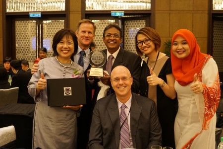 From left standing – Ms Cheng Mien Wee, Executive Director; Mr Bill Ironside, Principal; Mr Peter Murray, President of SIS-Parent Council; Ms Low Fun Fun, Head – Admissions & Administration; Ms Shahina Shahar, Marketing & Communications Sitting - Mr Heath Kondro, Deputy Principal