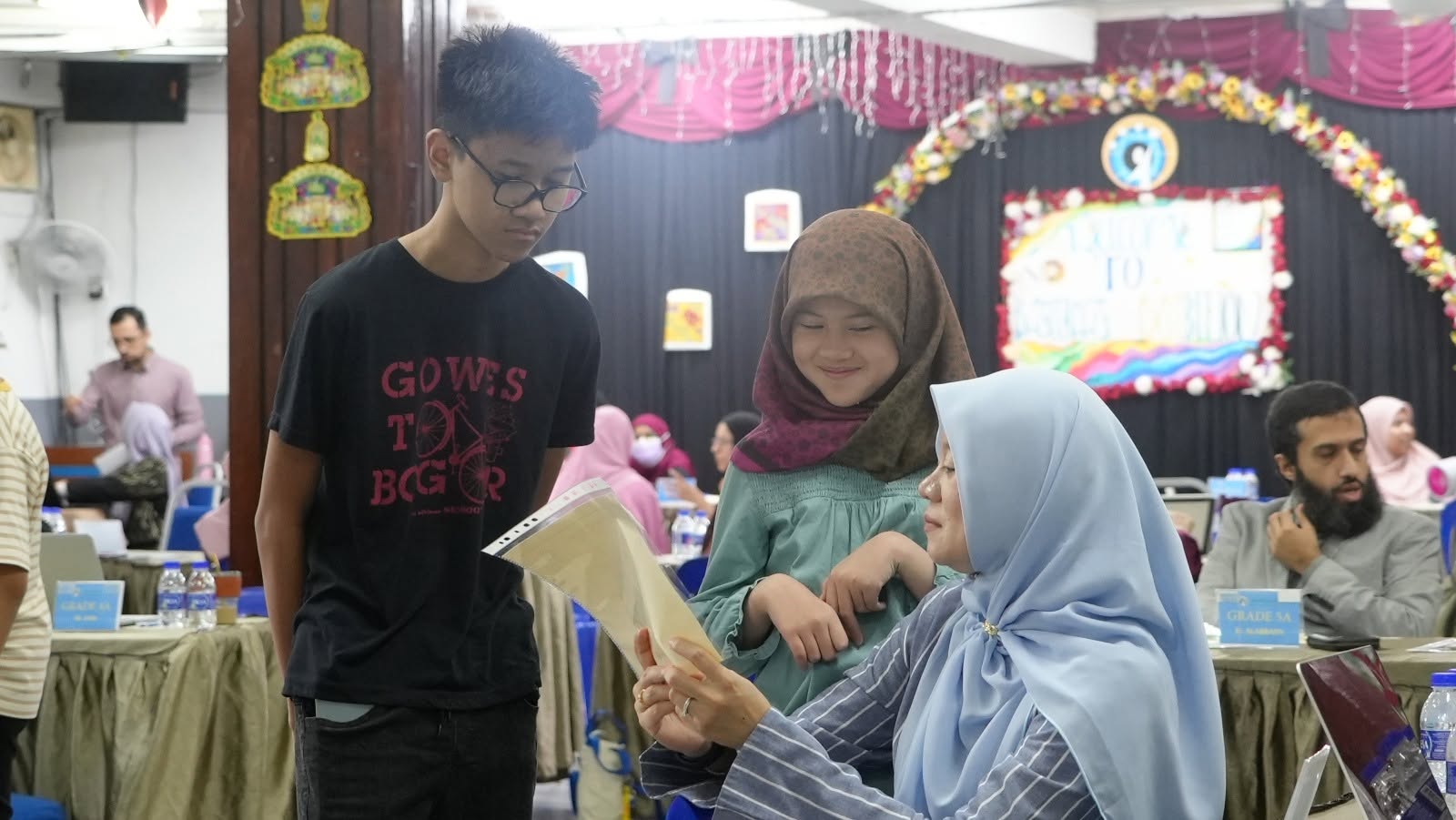 Strengthening the Home-School Partnership Through Parent-Teacher Meetings
